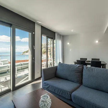 Апартаменты Atico Primera Linea Playa Canyelles *